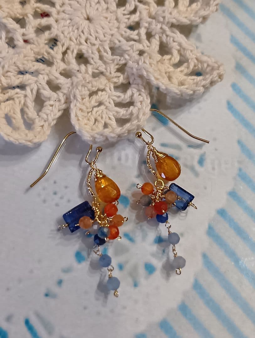 505/14kgfオレンジ＆ブルーカイヤナイトのチャーム