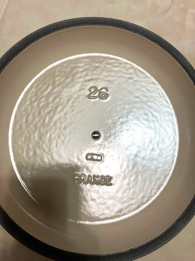 【新品未使用】ルクルーゼ／ビュッフェキャセロール　コットン　26cm 2.2ℓ