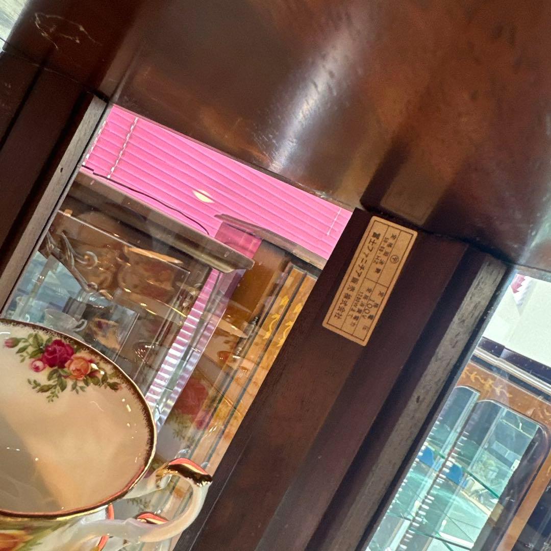 富士ファニチア 天井照明付き 飾り棚 コレクション ディスプレイ ショーケース