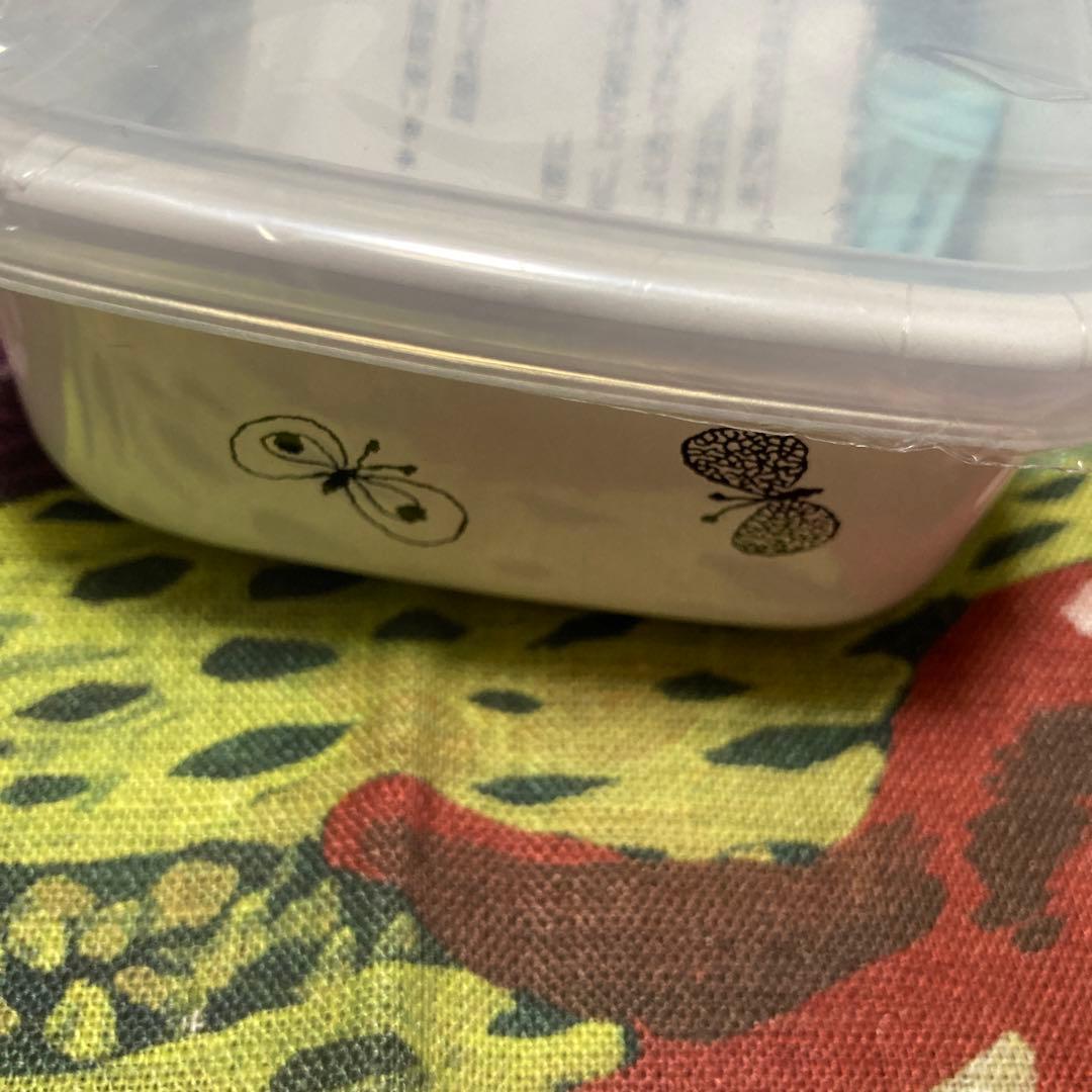 (新品・貴重)ミナペルホネン容器