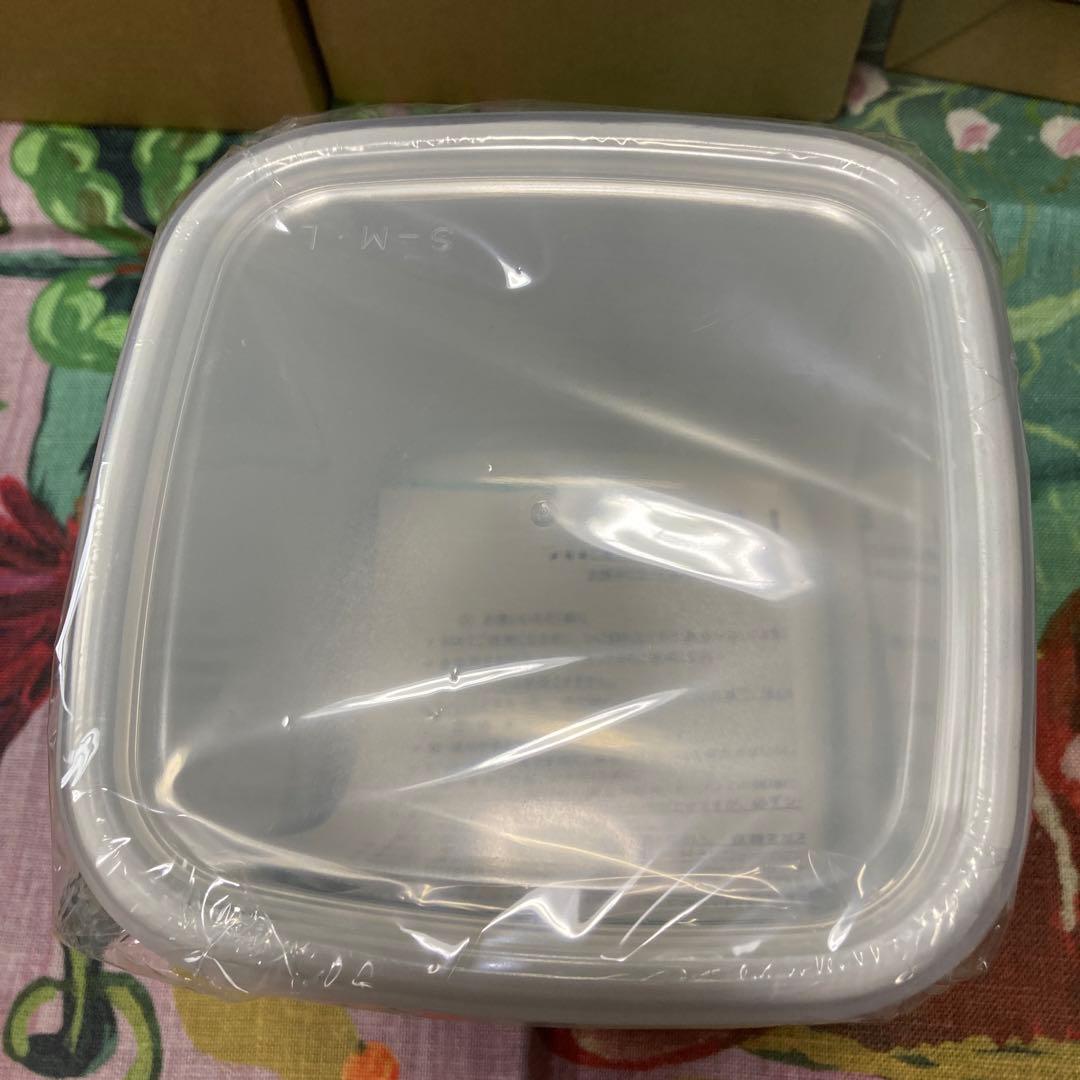 (新品・貴重)ミナペルホネン容器