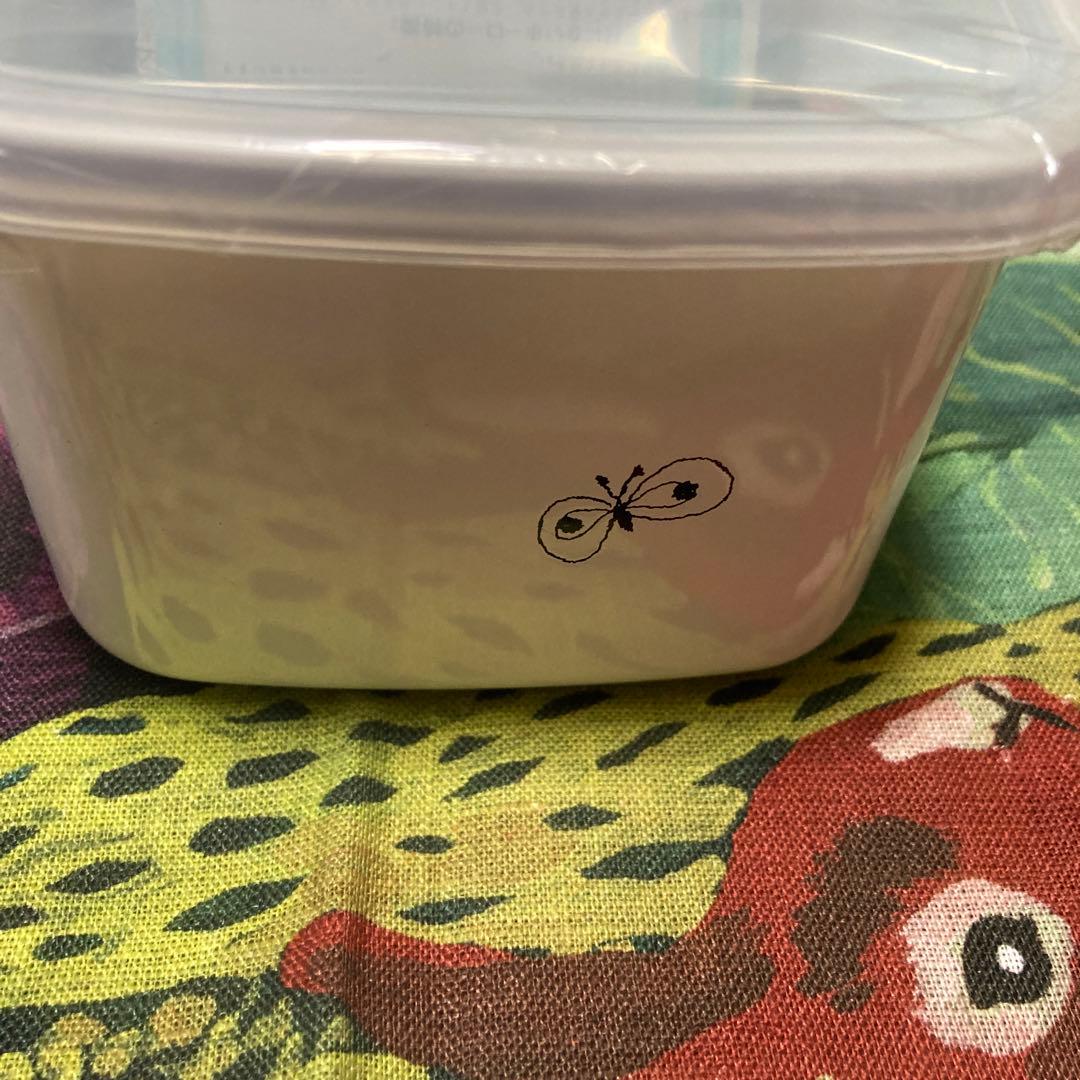 (新品・貴重)ミナペルホネン容器