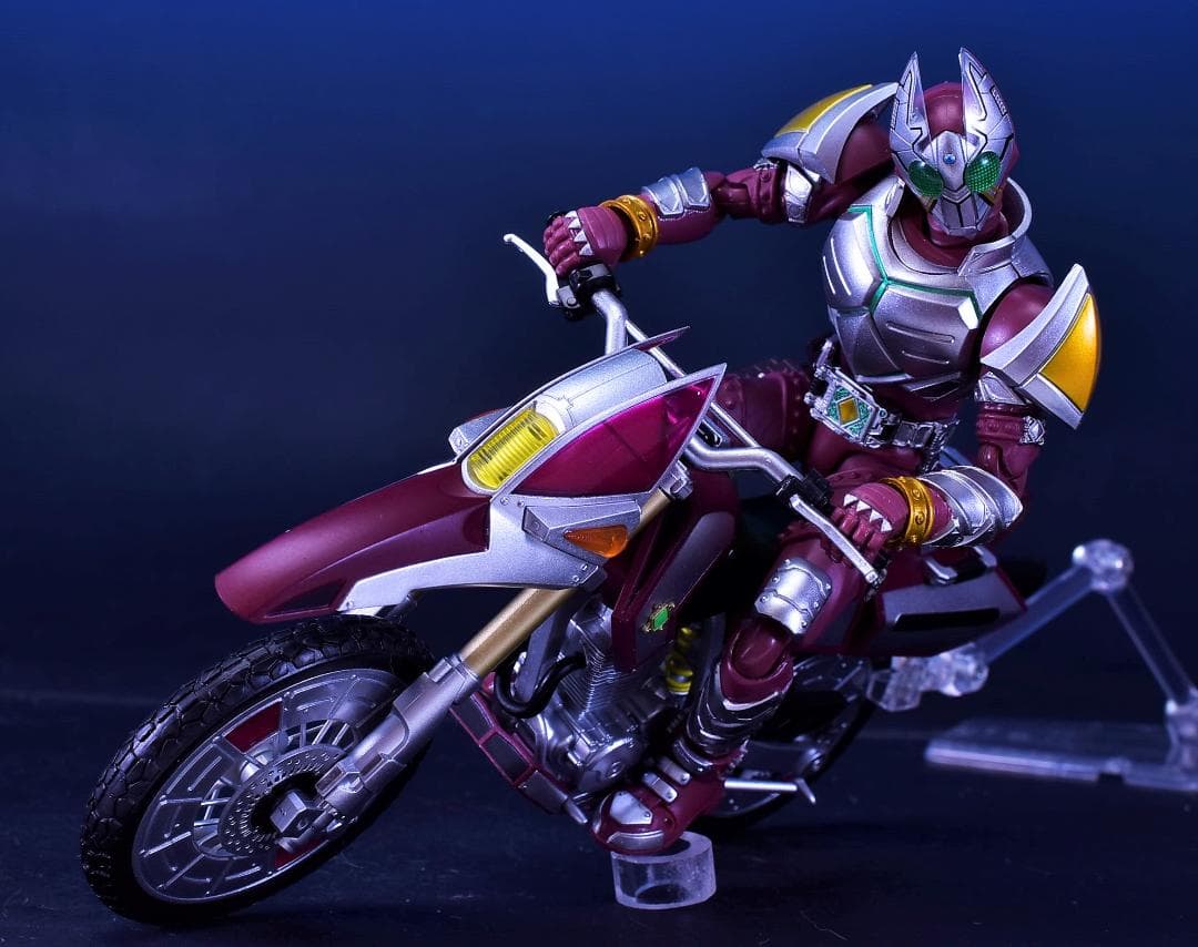 中古 S.H.フィギュアーツ 仮面ライダーギャレン&レッドランバスセット