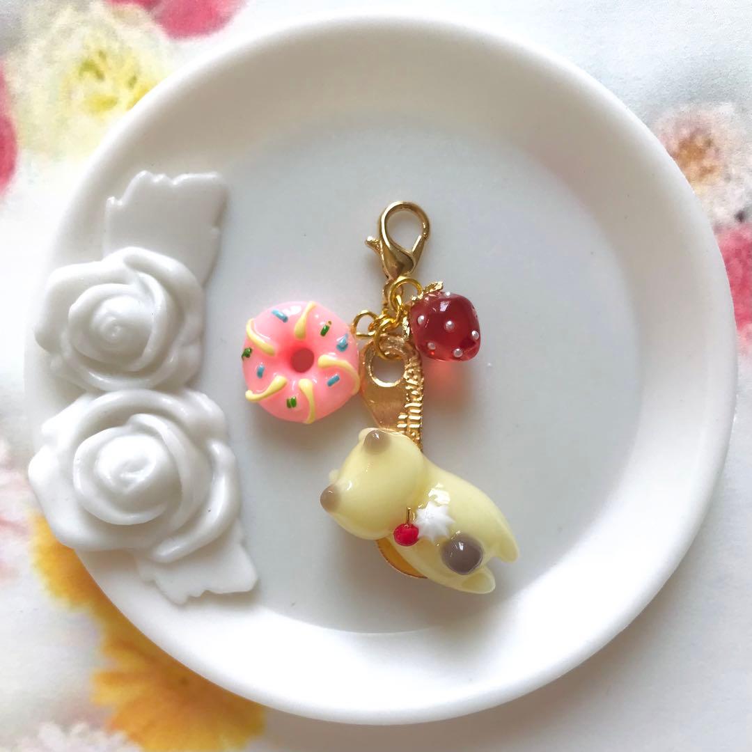 プリンねこチャンとドーナツといちご チャーム