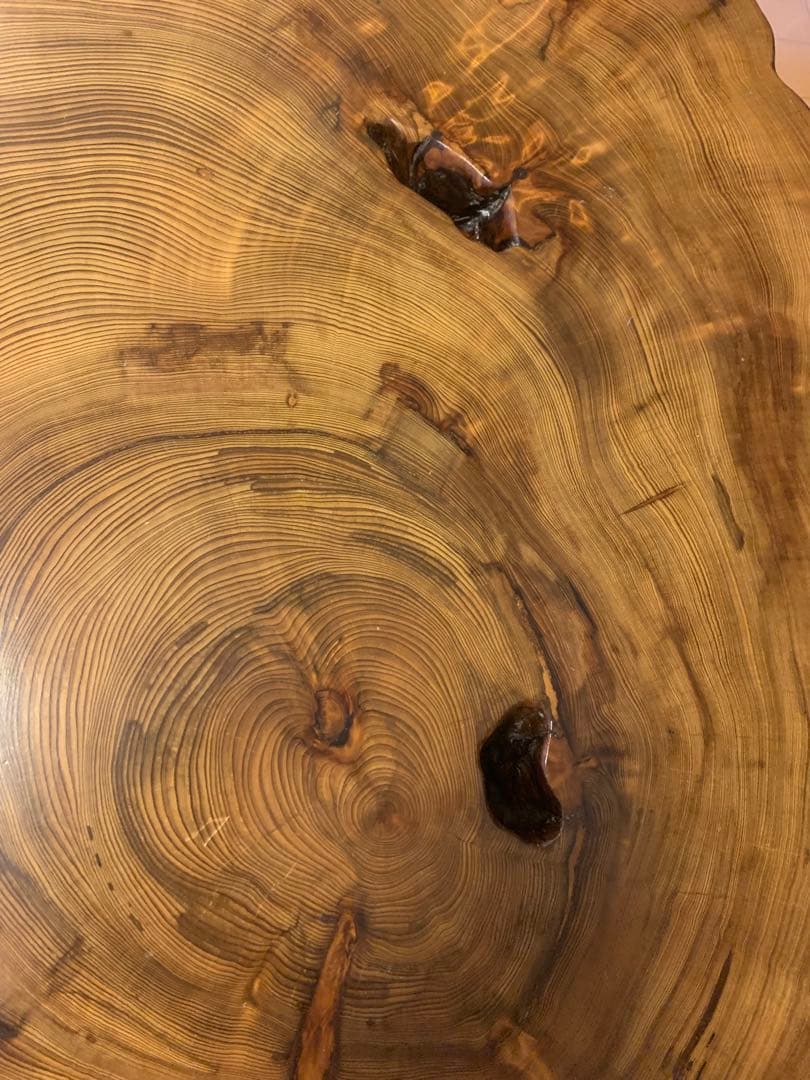 一枚板テーブル(樹齢480年) まずは大阪市北区まで見に来て下さい