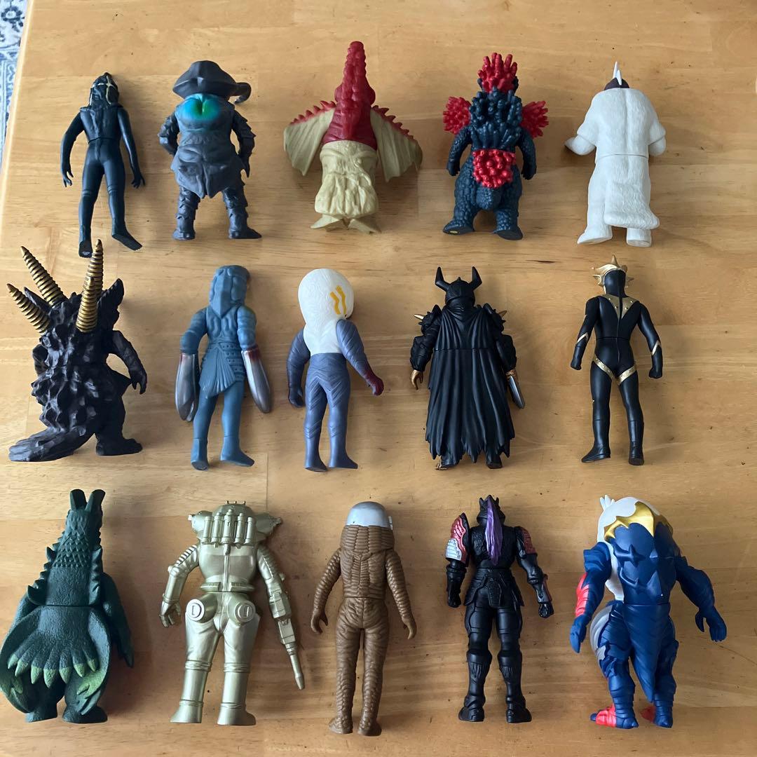 ウルトラ怪獣ソフビ 15体 - メルカリ