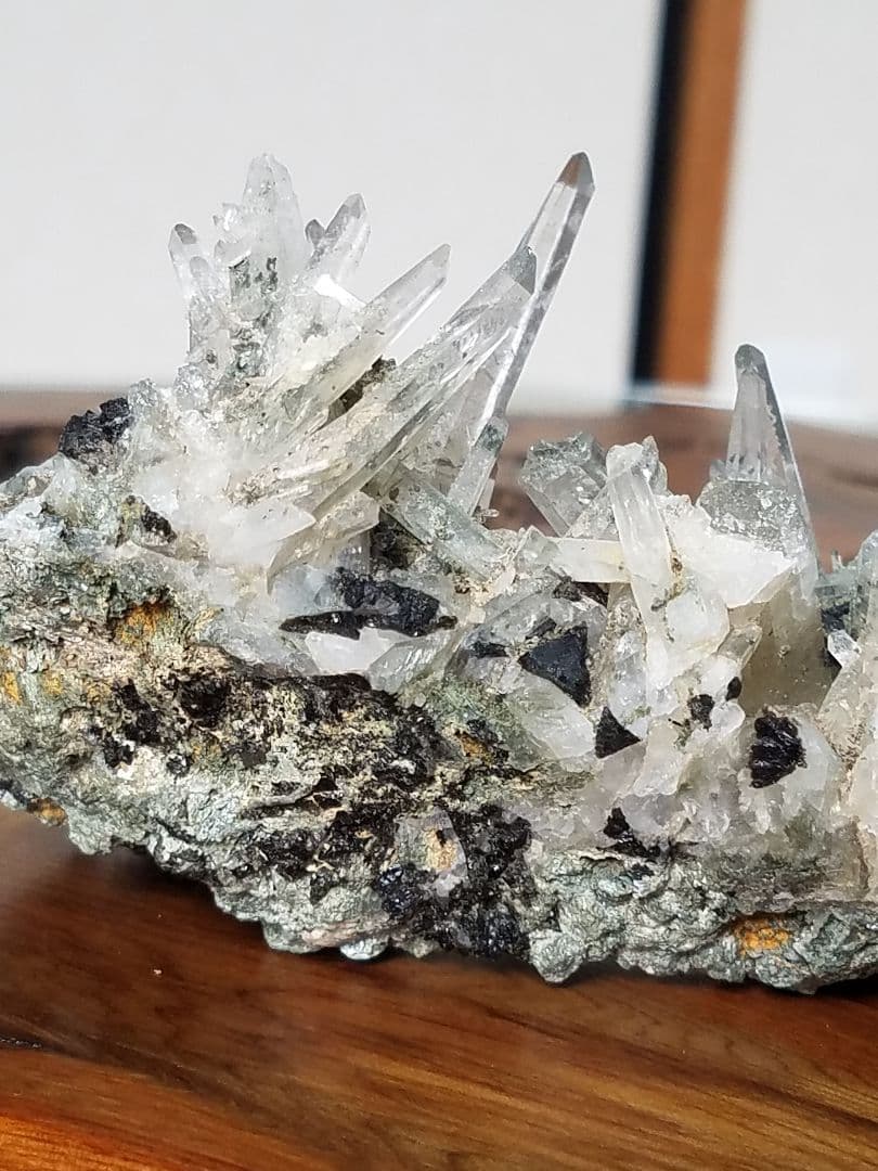 ネパール　ガネーシュヒマール産クローライト&ブラックトルマリン