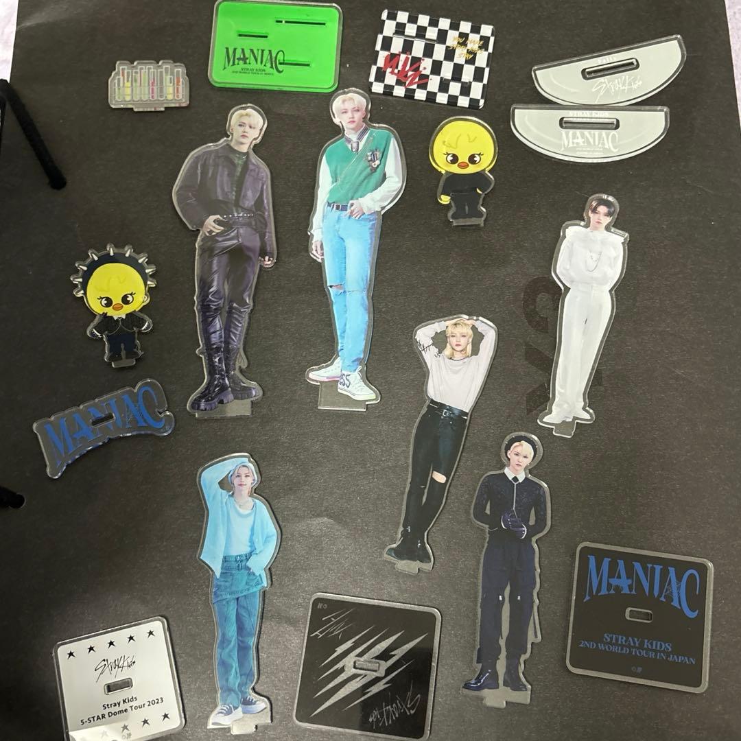 stray kids フィリックス アクスタ まとめ売り - メルカリ