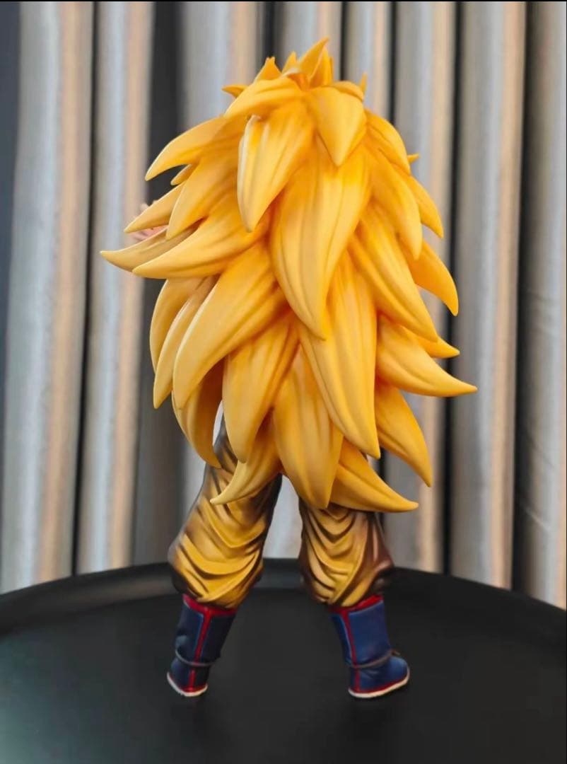 スーパーサイヤ人3 ガレージキット フィギュア。