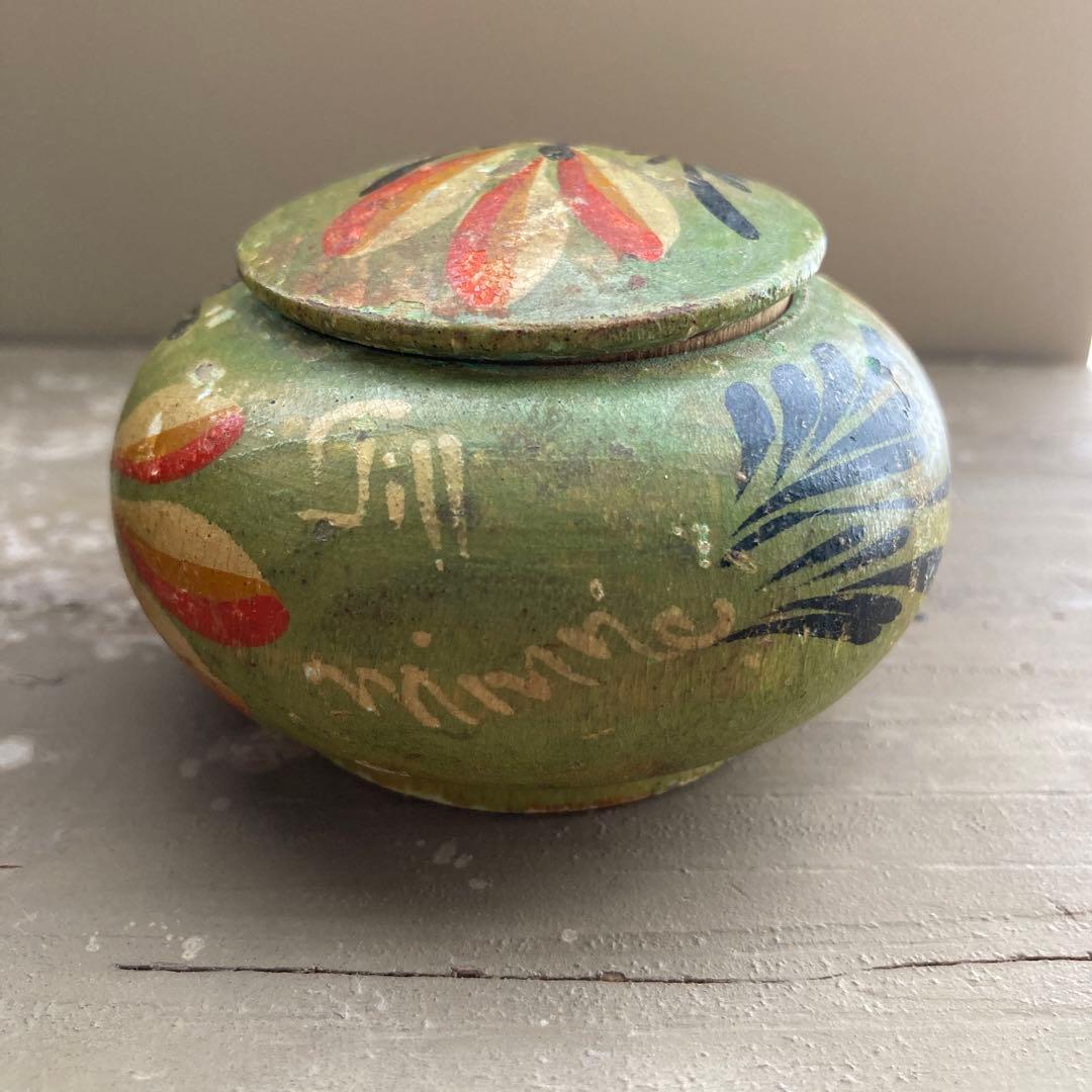 スウェーデン 古い木箱