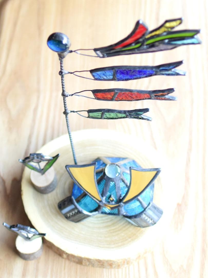 ステンドグラスの鯉のぼりと菖蒲とミニ兜(子供の日2点セット・KOI21