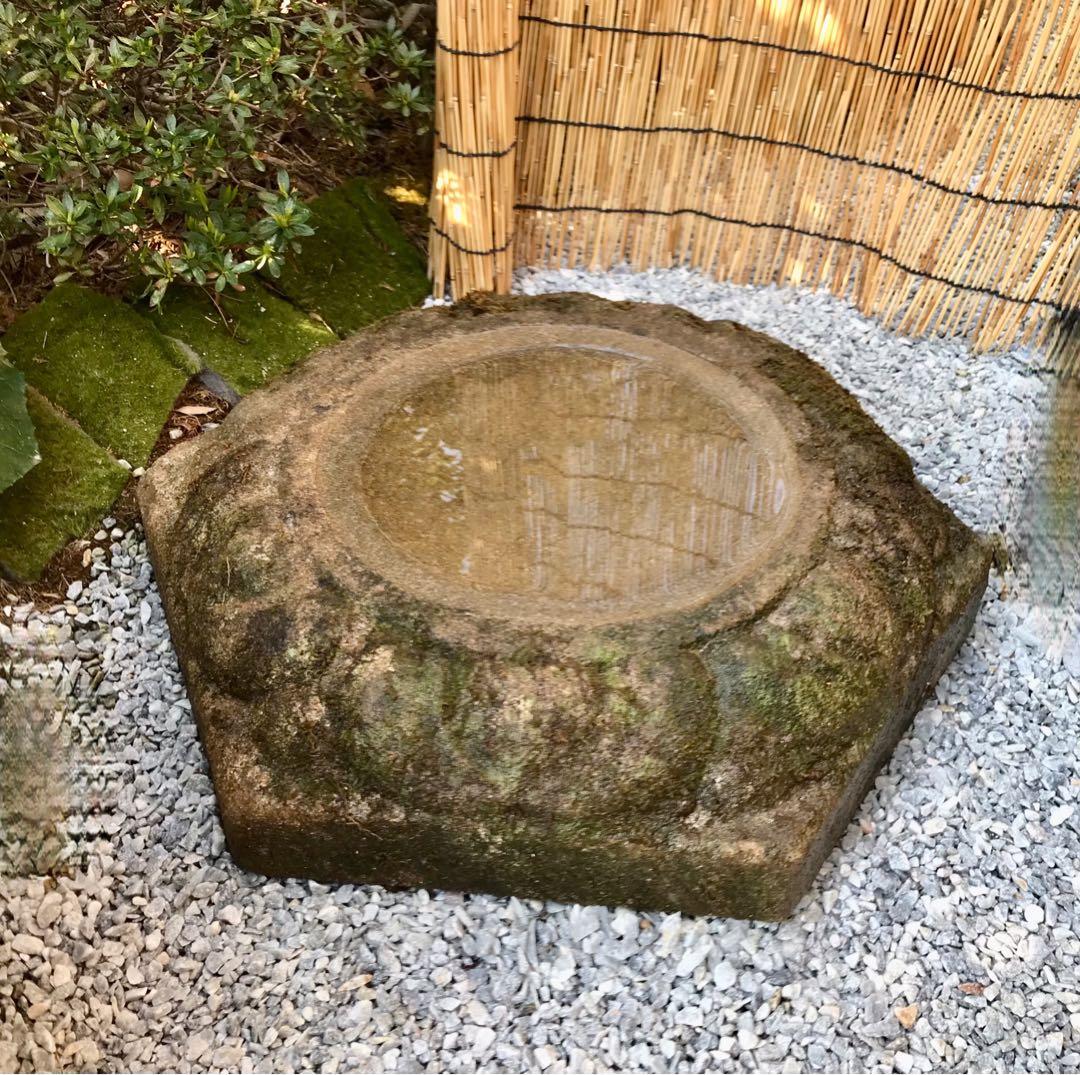 【天然石・見立て水鉢・バードバス・蹲・特大サイズ浅鉢】庭石オブジェ置物坪庭茶庭