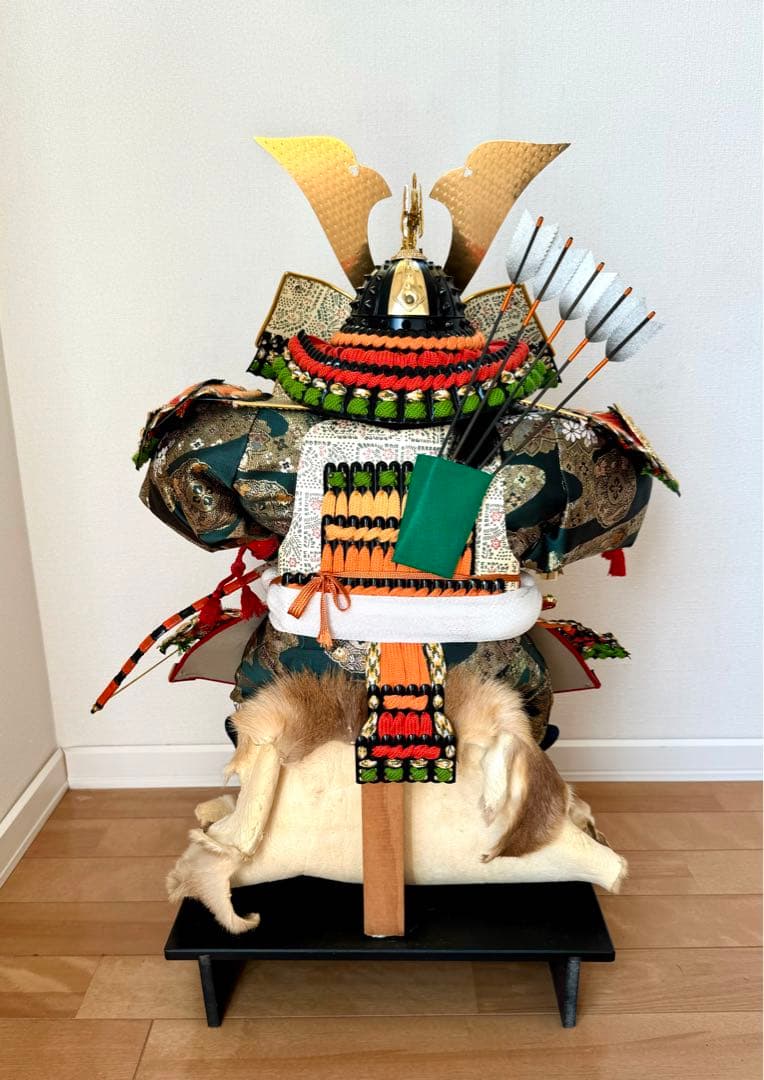 五月人形　子供大将飾　黑一曙 峰月　鎧着武者人形　端午の節句