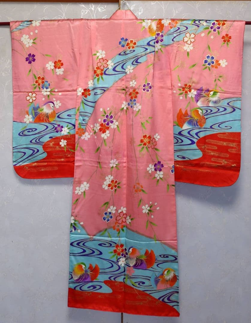 RK554子供着物7歳前後用着丈133センチ裄丈54センチ正絹重ね襟付き