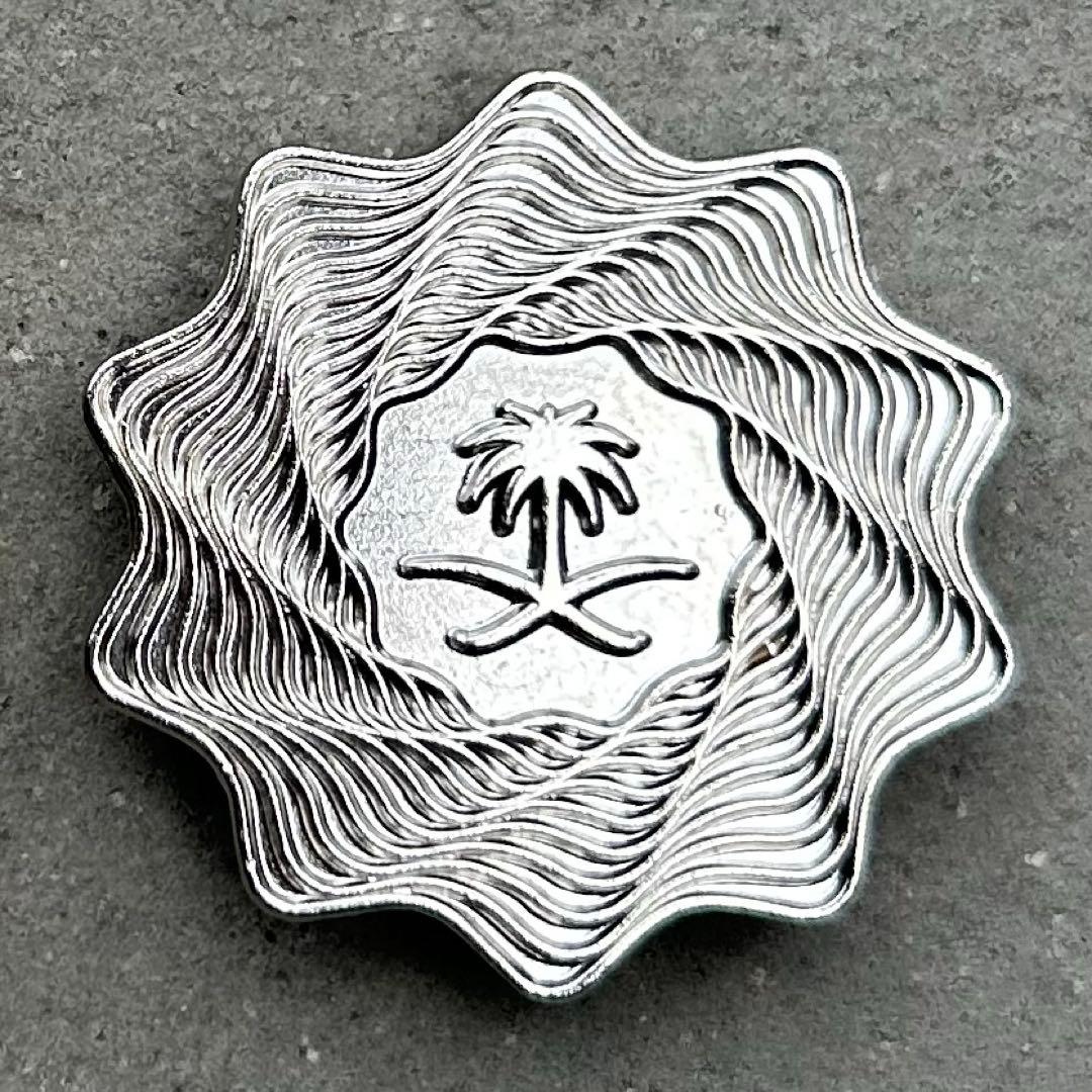 ぼ*う様 【超レア】サウジアラビア公式ピンバッジ 金色銀色セット 万博