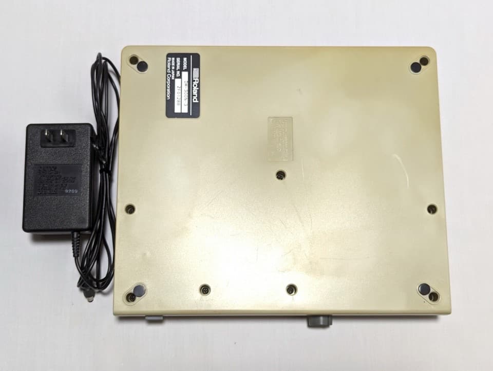 Roland CM-300 GS SOUND MODULE シンセサイザー 音源