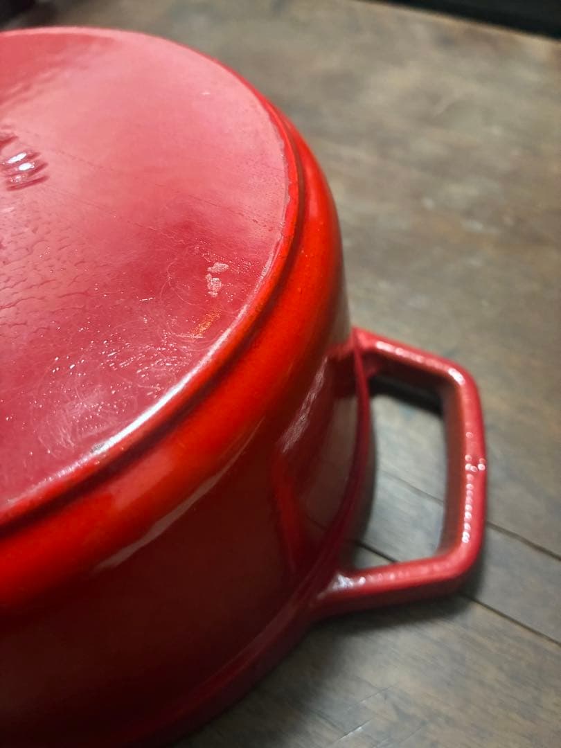 STAUB 赤いココット 鍋　16cm幅　ゴールドノブ