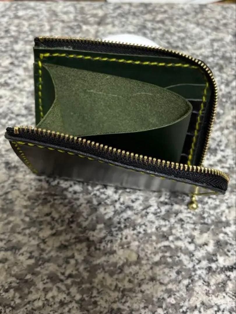 黒と黄色のL字ッパー式コンパクト財布