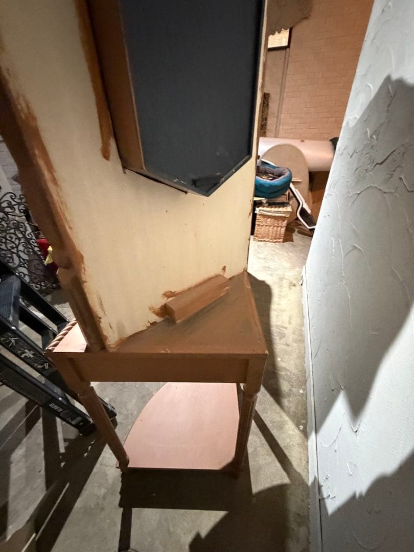 おとぎの国にあるような時計のオブジェ