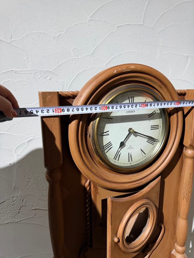 おとぎの国にあるような時計のオブジェ