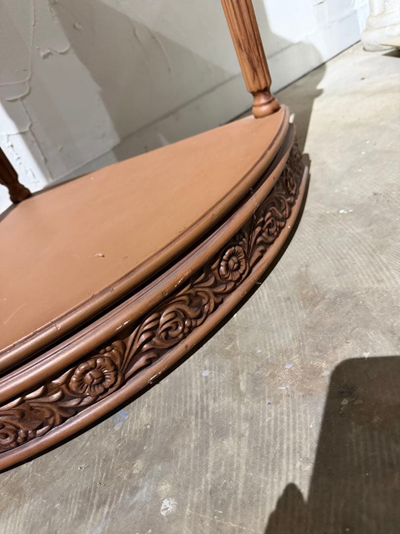 おとぎの国にあるような時計のオブジェ