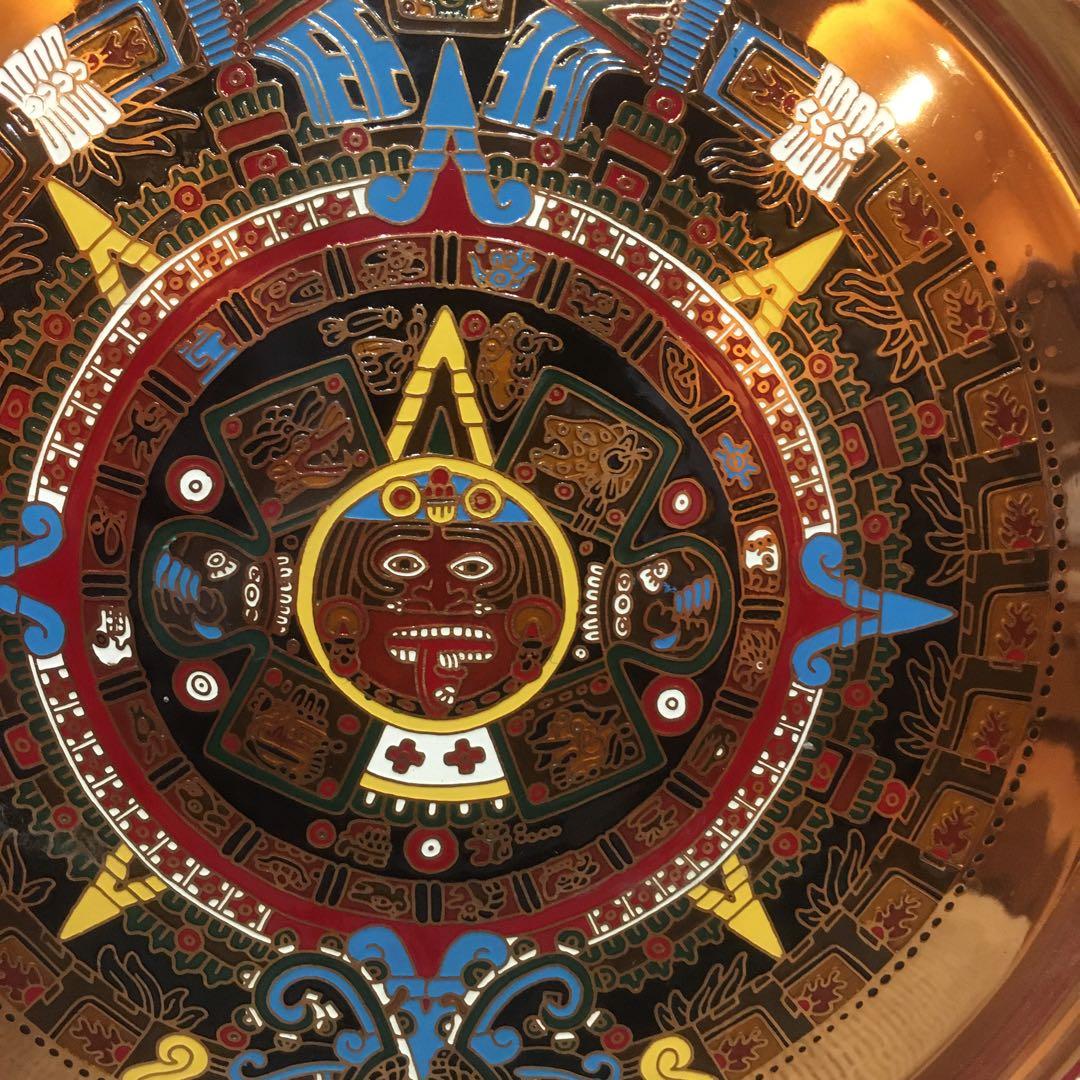 メキシコの壁飾り　日時計表