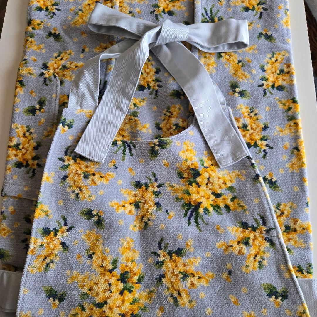 希少　FEILER ミモザ花柄エプロン シルバーグレー