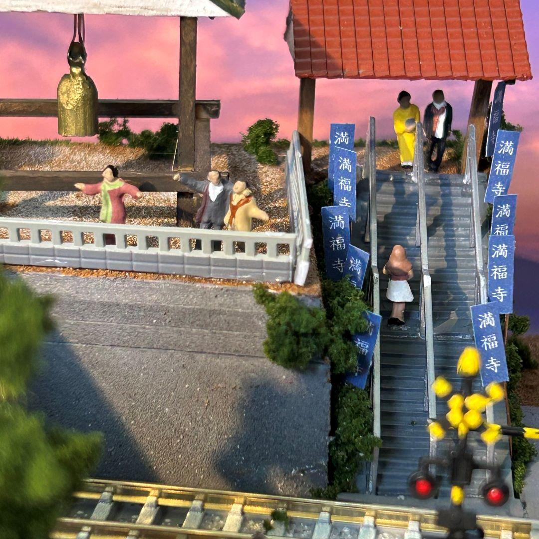 江ノ電 江の島腰越 満福寺と踏み切り 鉄道ジオラマ Nゲージ 展示台