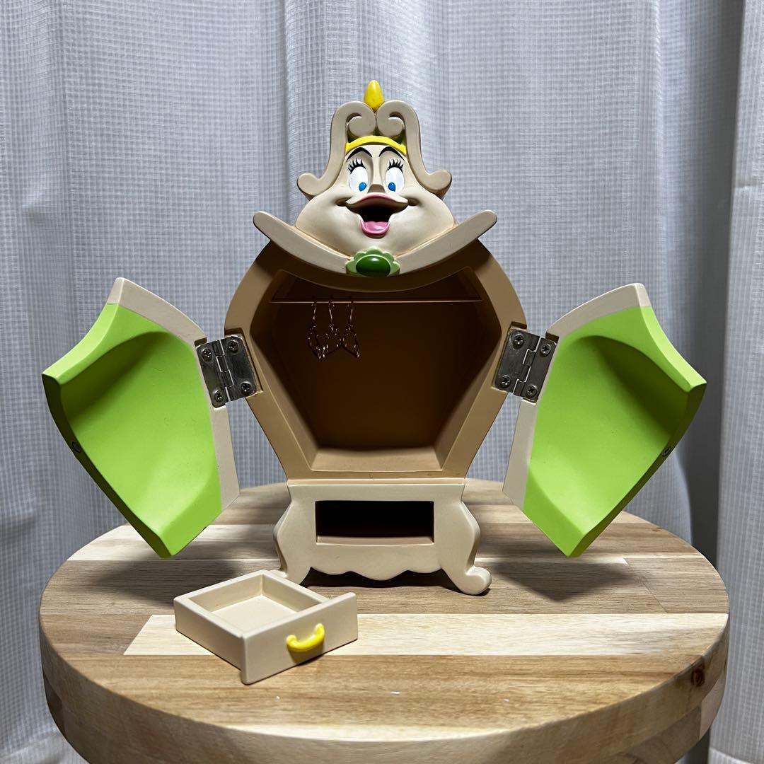 ディズニーストア 美女と野獣 ワードローブ 小物入れ - メルカリ