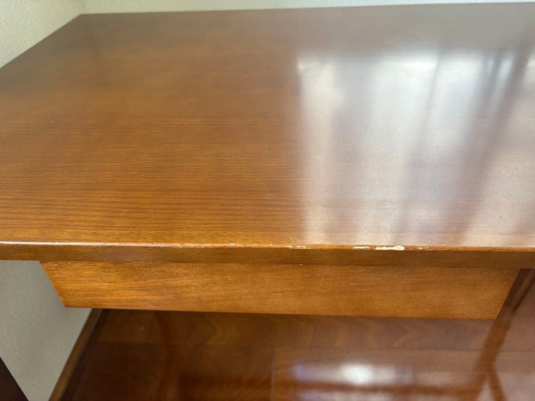 き*ど様 【格安出品中】カリモク60 デスク／送料込み