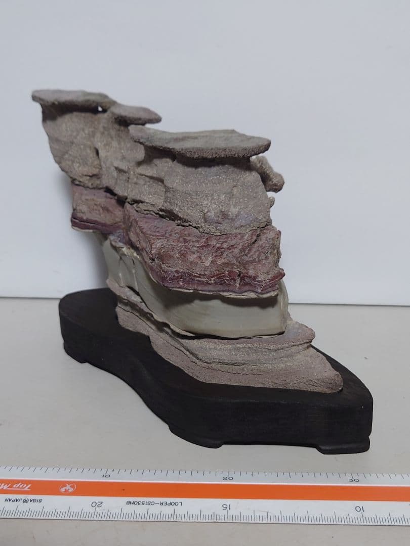 土佐鎧石　　水石 鑑賞石