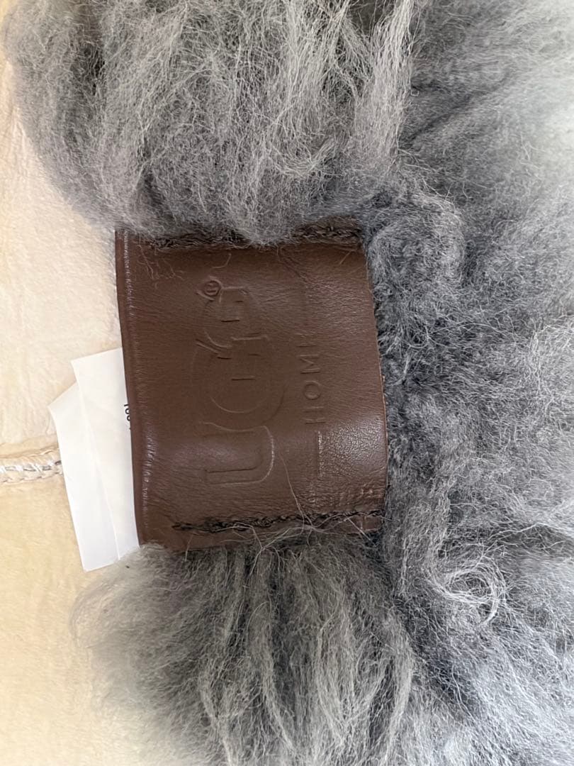 UGG シープスキン エリアラグW グレー×2枚 ムートンラグ - メルカリ