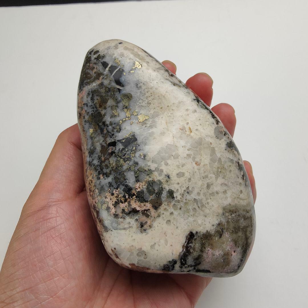 9.パイライトイントリプライト　ゴールデンインカローズ　鉱物　原石　天然石