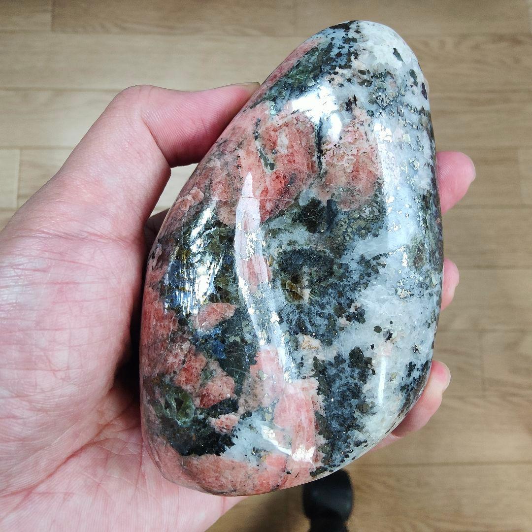 9.パイライトイントリプライト　ゴールデンインカローズ　鉱物　原石　天然石