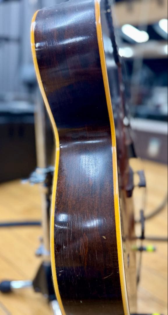 貴重！40年前後製造　Gibson L50 スクリプトロゴ　16inchボディ