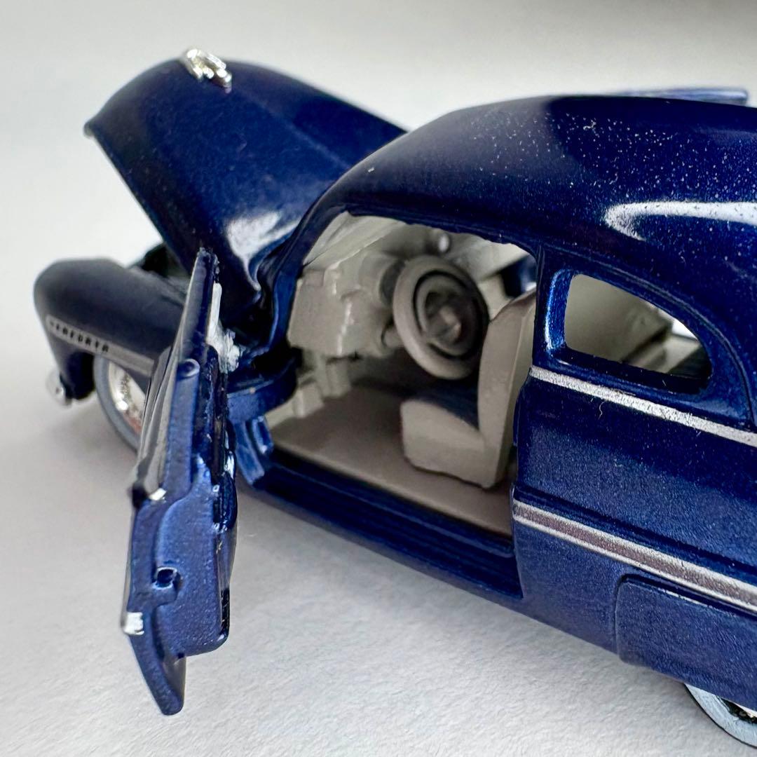 M2 MACHINES マーキュリークーガー エイトクーペ 1949年 1/64 - メルカリ