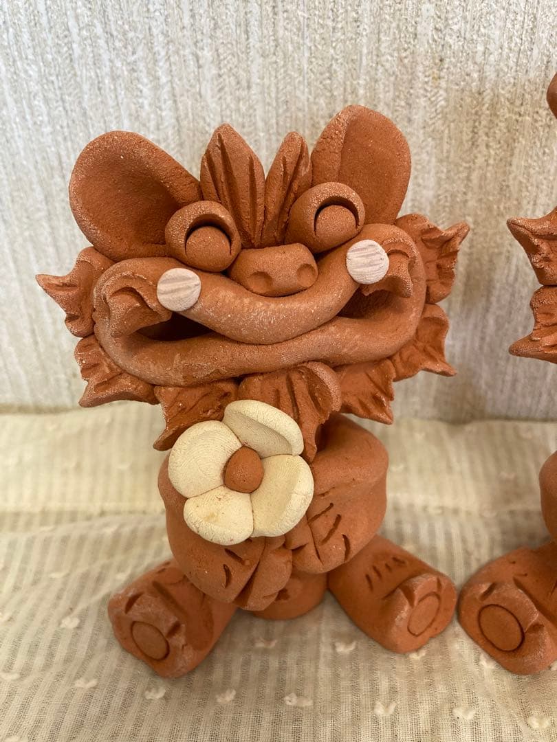 シーサー　御守り　魔除け　厄除け　笑顔　ニコニコ　花シーサー　陶器　やちむん沖縄