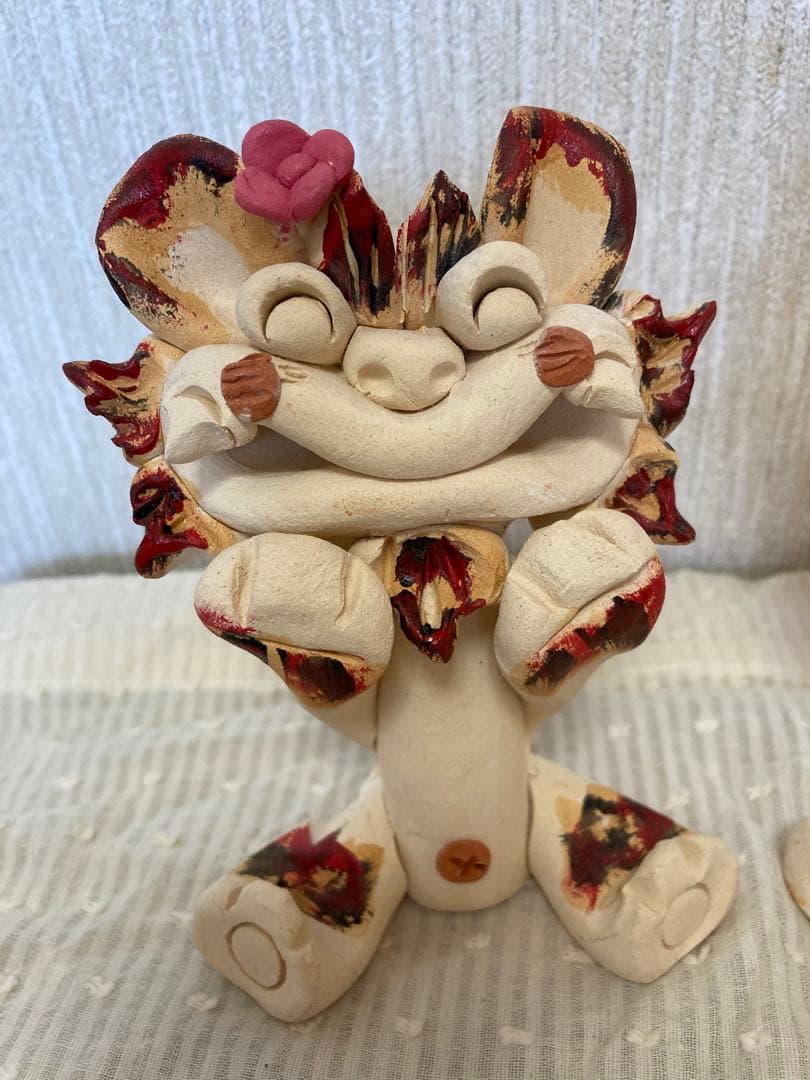 シーサー　御守り　魔除け　厄除け　笑顔　ニコニコ　花シーサー　陶器　やちむん沖縄
