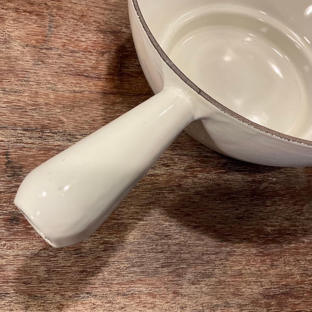 美品！ル・クルーゼ フォンデュ鍋 琺瑯 0.7L 片手鍋 ホワイト 白 20cm