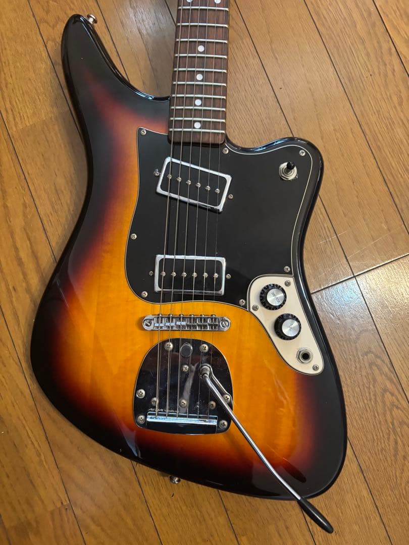 Aria RETRO-1532J 3TS 美品 ARIA（アリア） Aria RETRO-1532J 3TS(3 Tone Sunburst) レトロ調