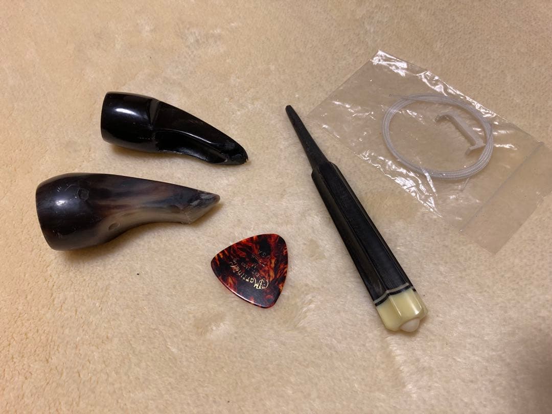 三線 蛇皮　赤金模様 ソフトケース付き