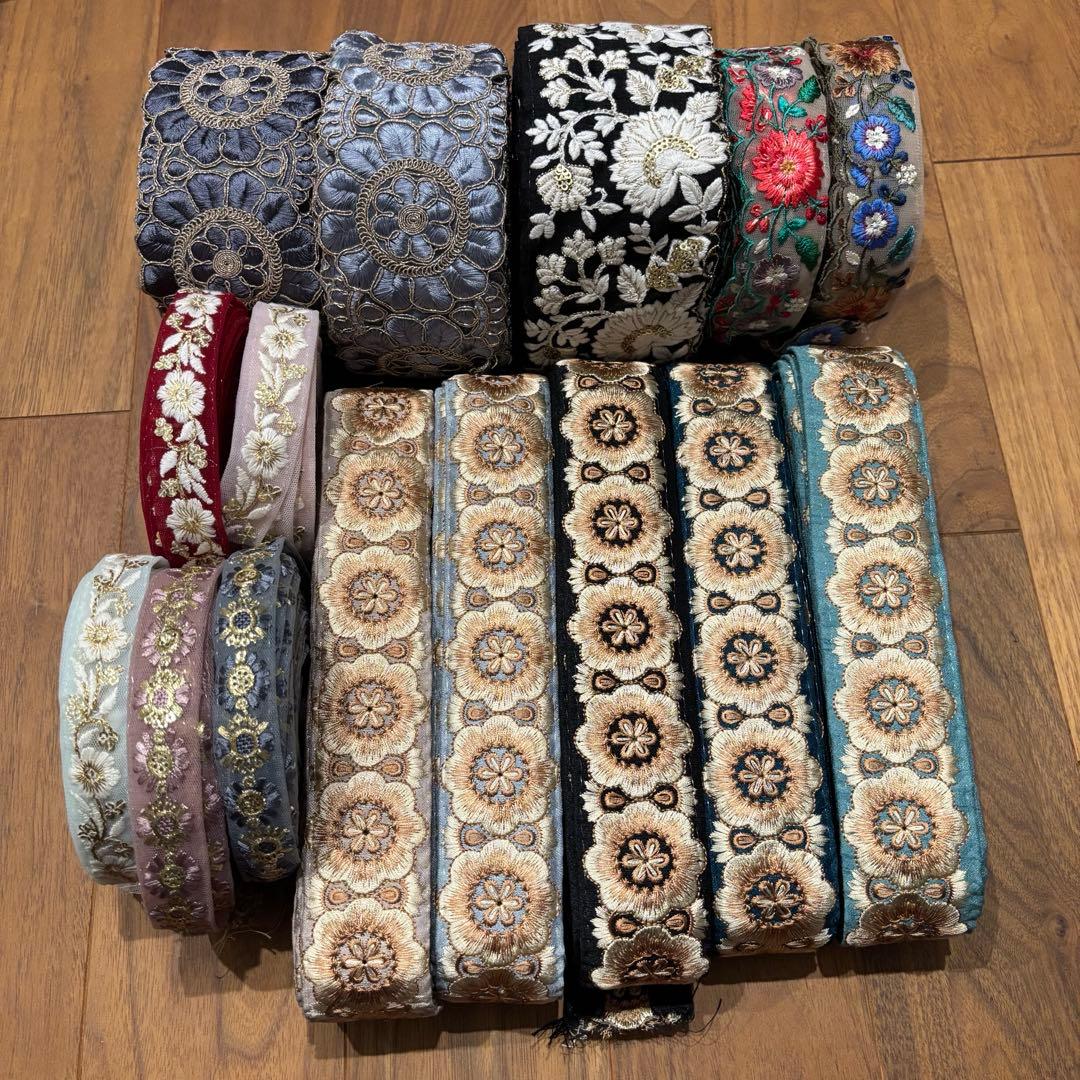 インド刺繍リボン　まとめ売り　花柄　ハンドメイド　資材　チュール インド刺繍リボン チュールフラワー 約50mm巾（単位10cm）<br><br