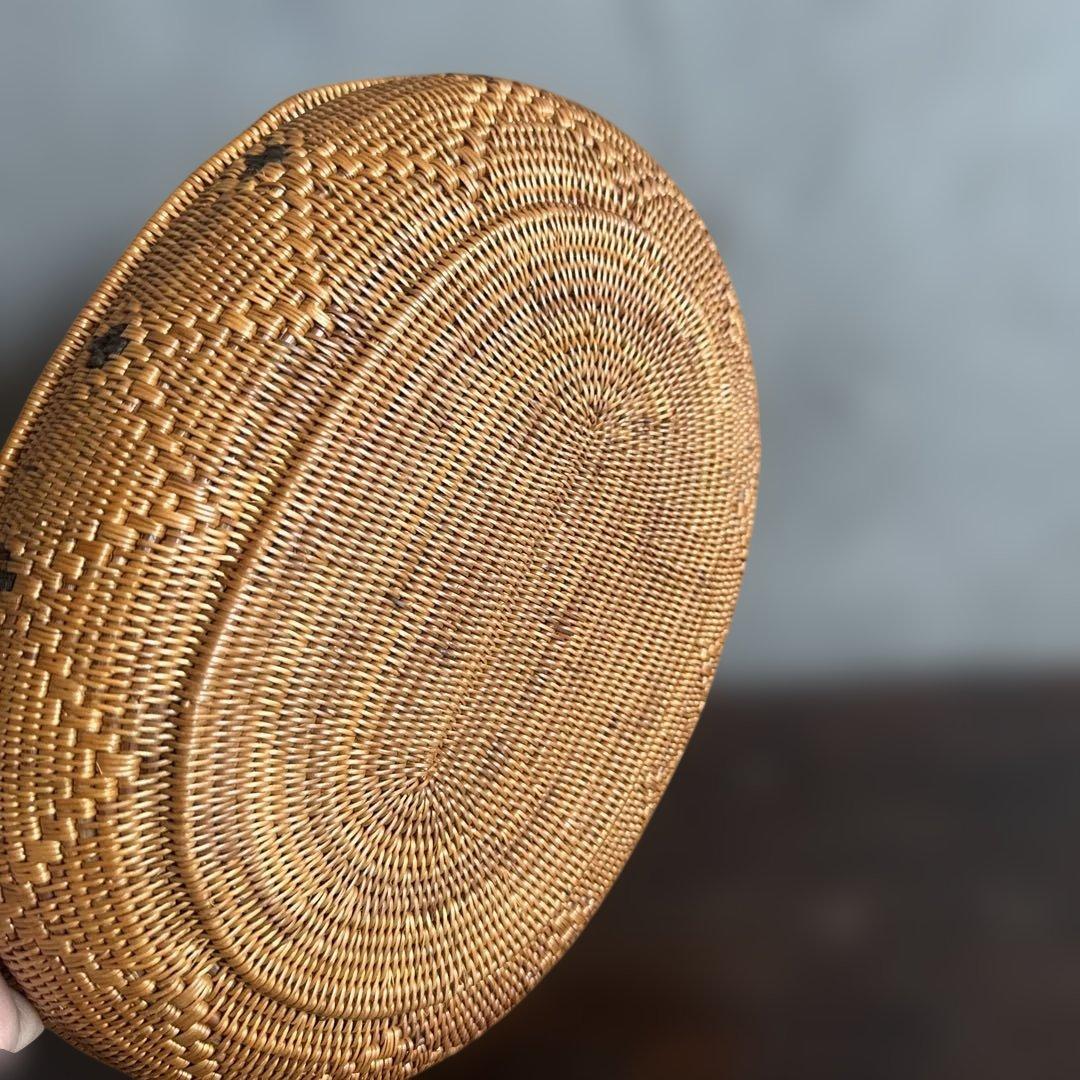 アタ　楕円形バスケット 中型 黒い模様入り