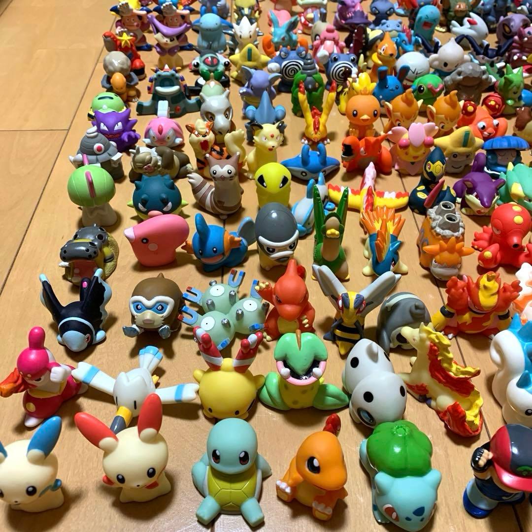 ポケモン指人形323体＋クリアタイプ6体