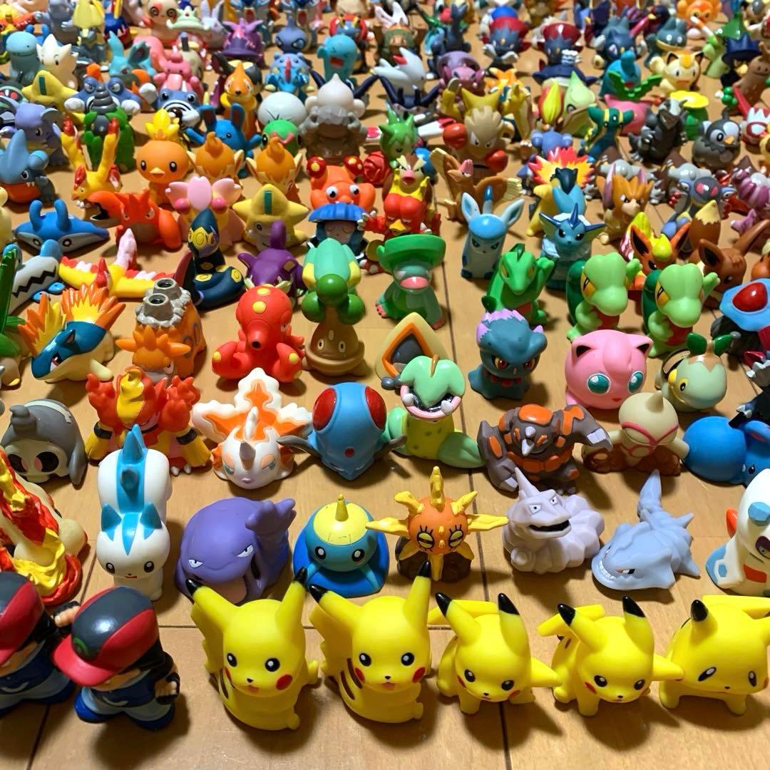 ポケモン指人形323体＋クリアタイプ6体