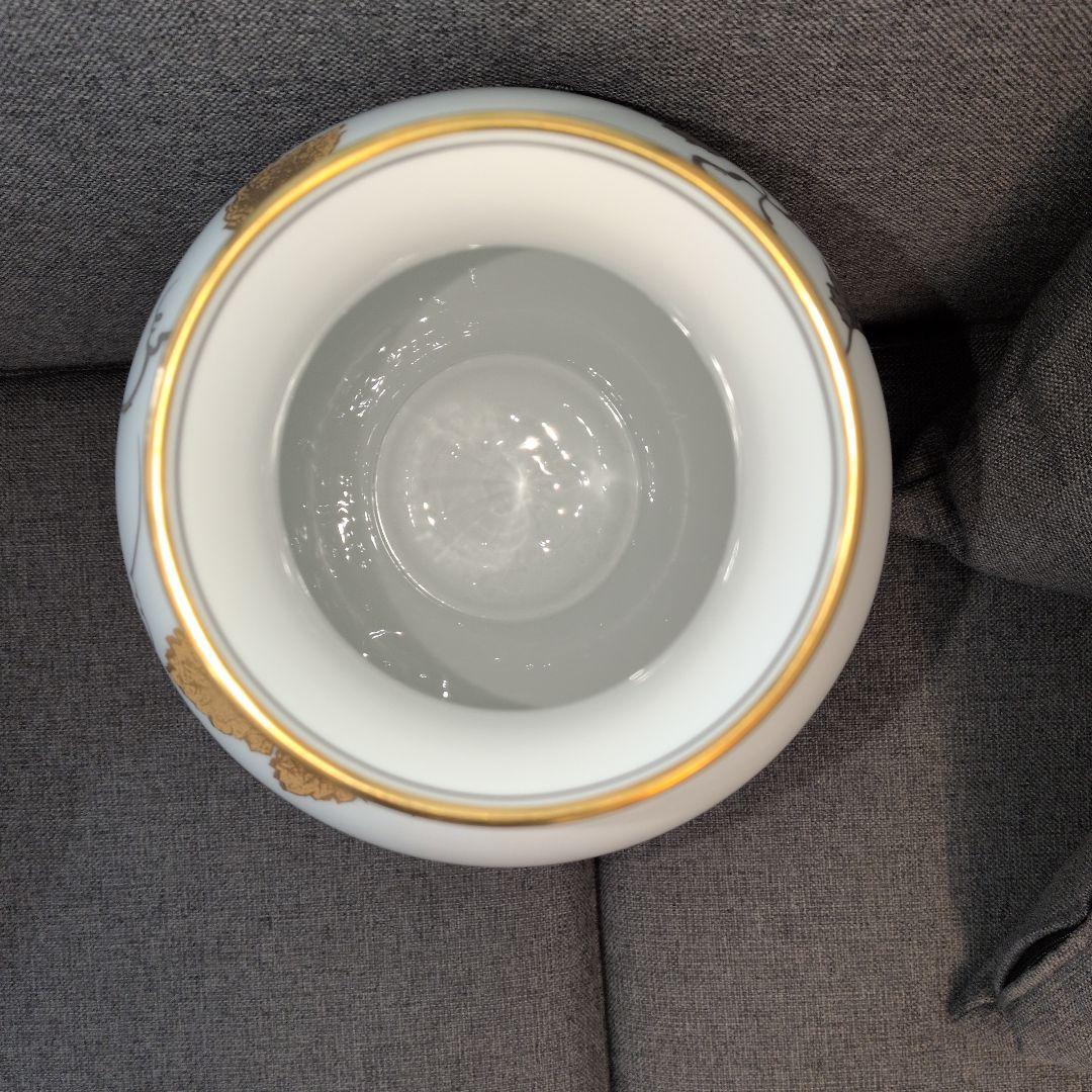 宮内庁御用達 大倉陶園 金蝕葡萄 花瓶36cm - メルカリ