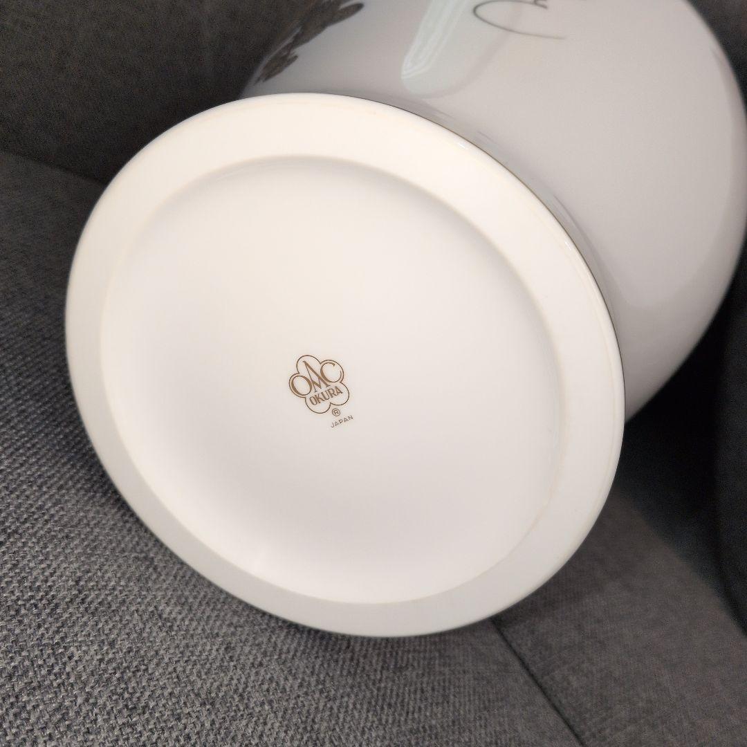 宮内庁御用達 大倉陶園 金蝕葡萄 花瓶36cm - メルカリ