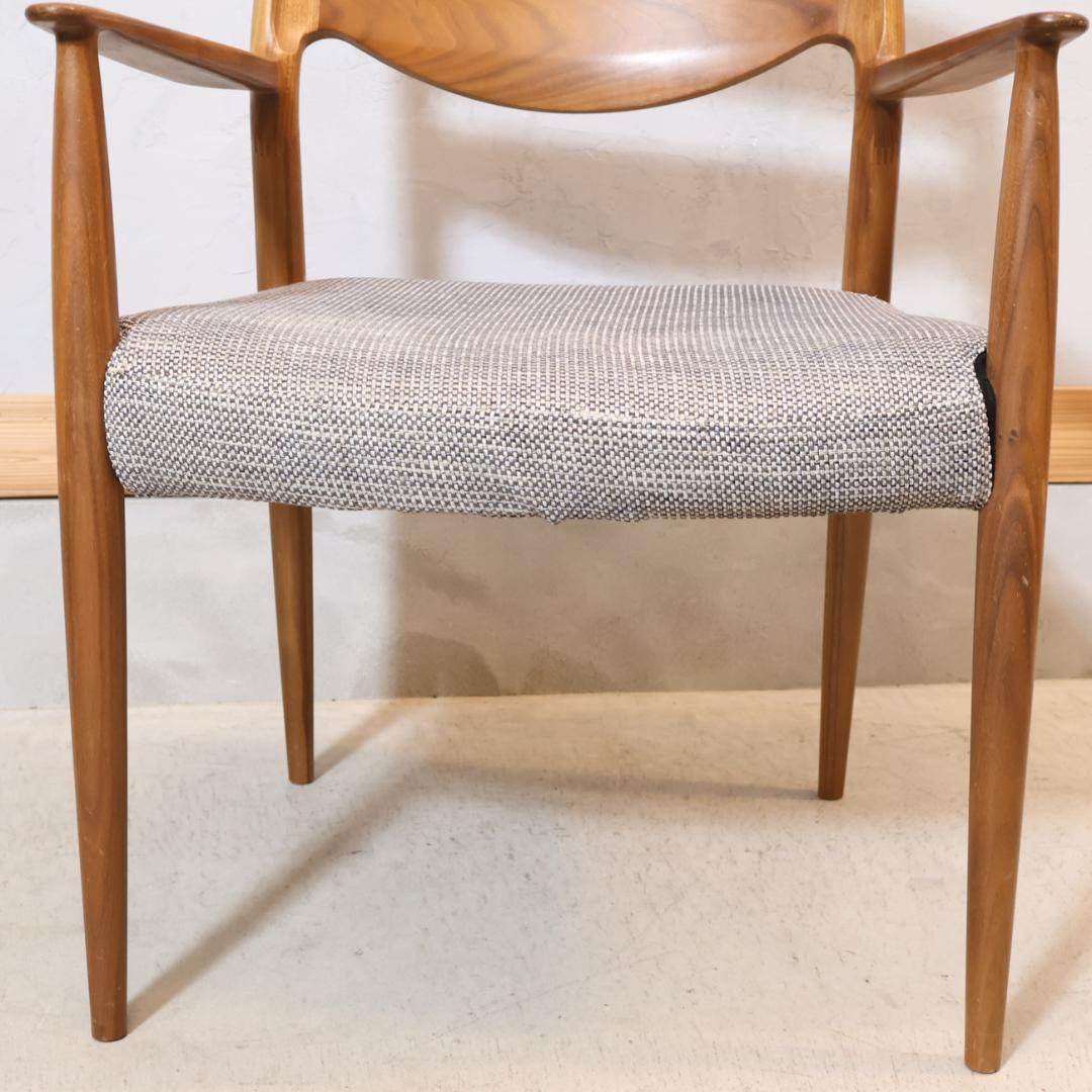 Karimoku CU71 ウォールナット材 ダイニングチェア アームチェア