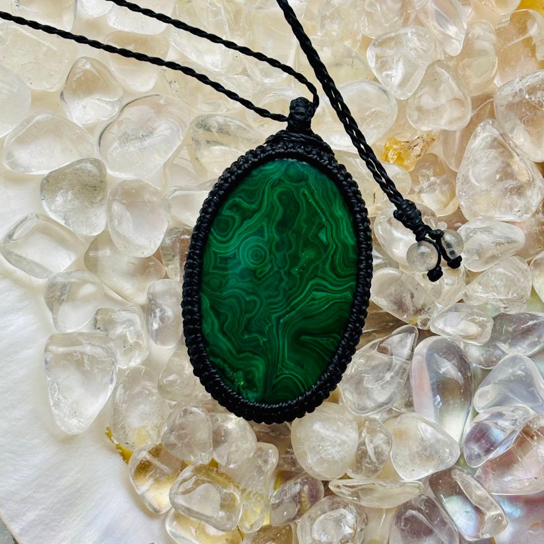 ＊マクラメネックレス＊　マラカイト　長さ調整可能　③