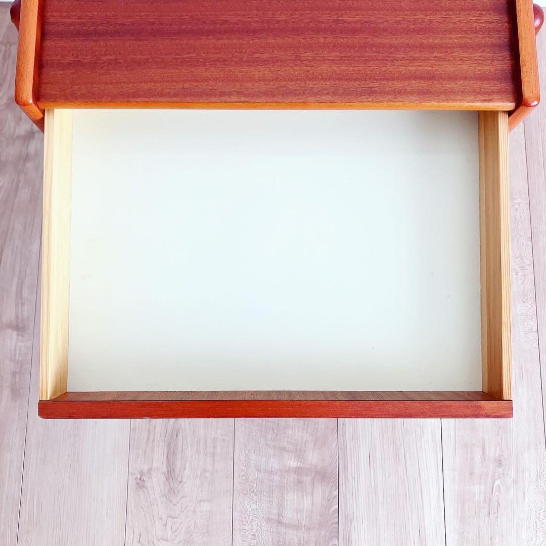 ベッドサイドテーブル　北欧ビンテージ　スウェーデン　スモールチェスト　蚤の市